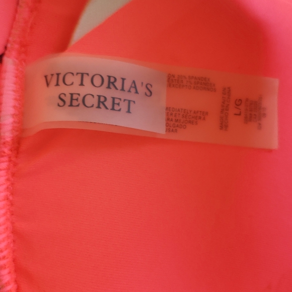 Victoria Secret Bikini Top - Picture 4 of 4